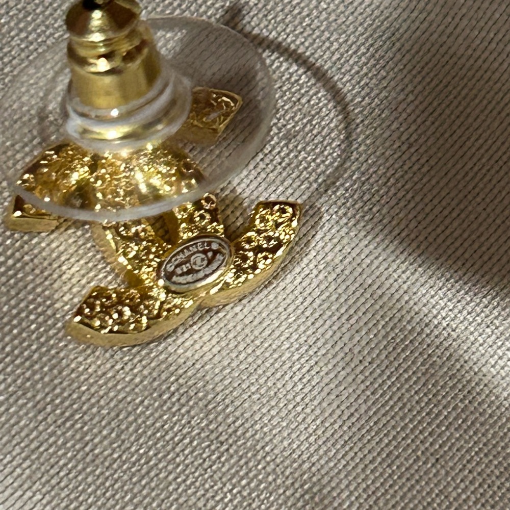 Amber - Picture 15 of 17